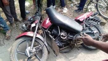 নওগাঁর সাপাহারে সড়ক দূর্ঘটনায় মোটরসাইকেল চালক নিহত